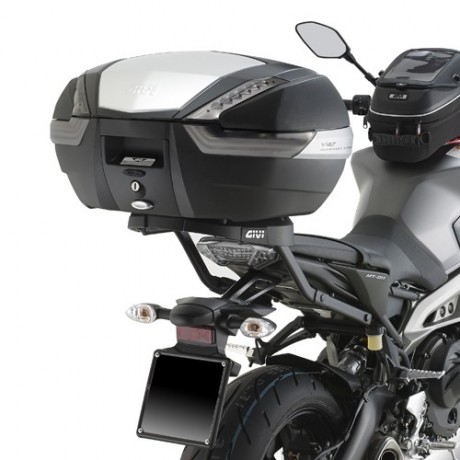 Horní nosič pro XSR 900 - Givi 2115FZ ilustrační obrázek s MT-09