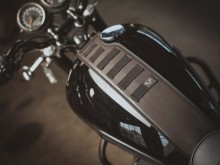 Triumph Bonneville T100 (04-) - Popruh na nádrž SLA Legend Gear, SW-Motech 