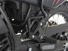 Kawasaki KLR 650 (08-) - pomocné madlo pro zvednutí motocyklu na hlavní stojan  