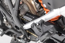 KTM 1090 Adventure / R (17-) - hliníkový kryt řetězu, SW-Motech KTS.04.655.10001/B 