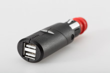 Dvojitý USB konektor pro DIN a velkou zásuvku, otočné tělo 