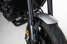 Yamaha MT-09 Tracer (15-17) - stříbrný hliníkový přední blatník, SW-Motech 